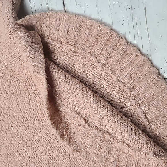 Lou & Grey Wool Blend Pink Poncho Style Pullover Sweater Size Medium/Large - Picture 9 of 9